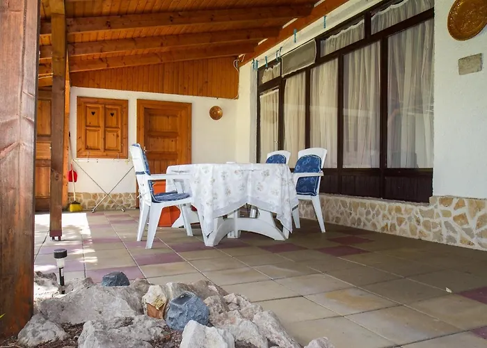 Familia Nyaralo 3 בית נופש Balatonmáriafürdő